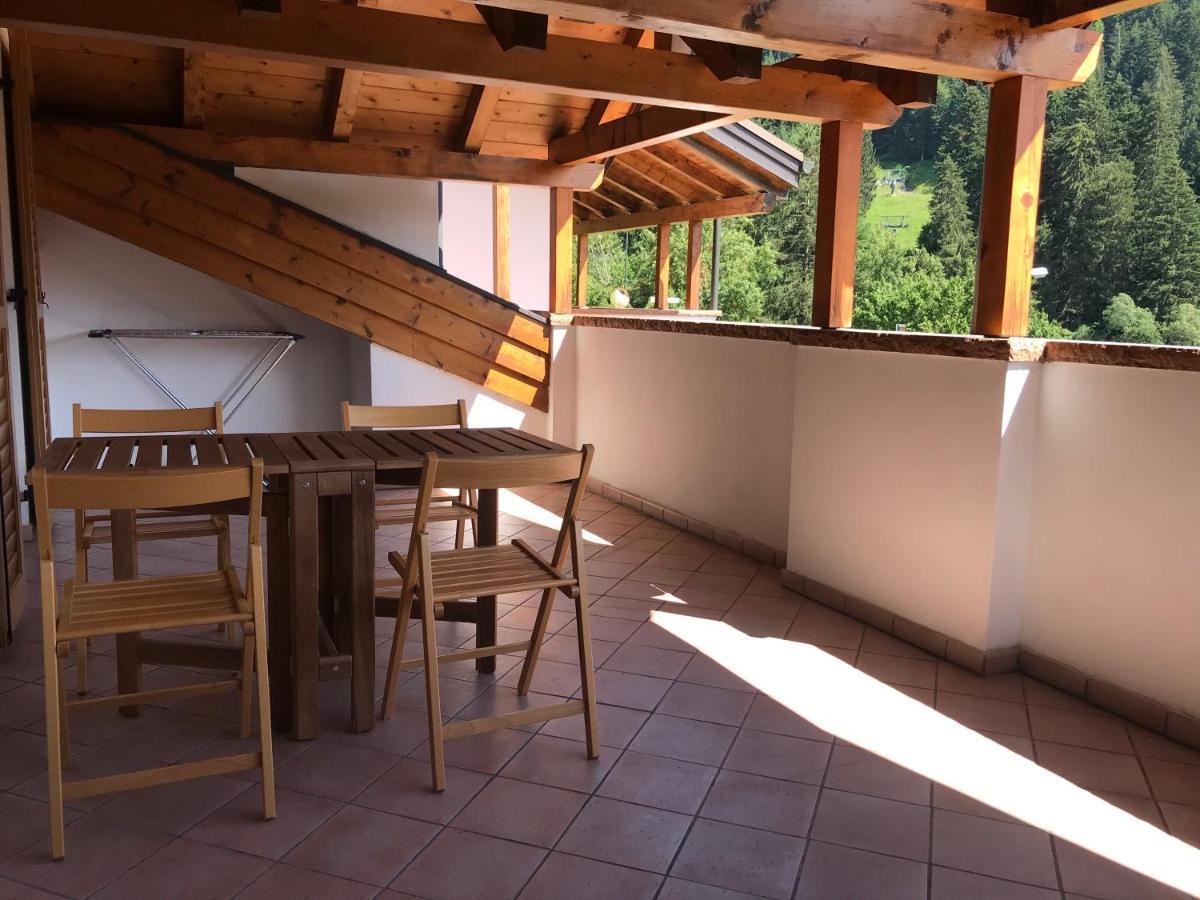 Attico In Legno Ad Andalo Apartment Luaran gambar